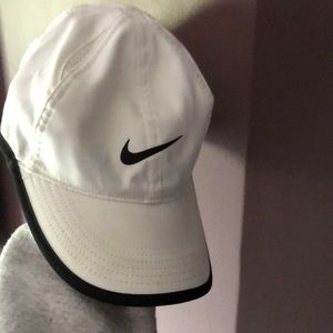 White nike hat